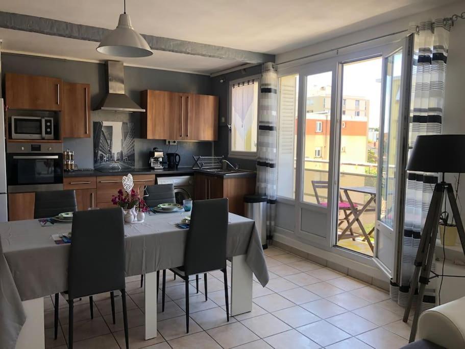 Appartement Balcon, Place De Parking, Centre Ville Valence  Eksteriør bilde