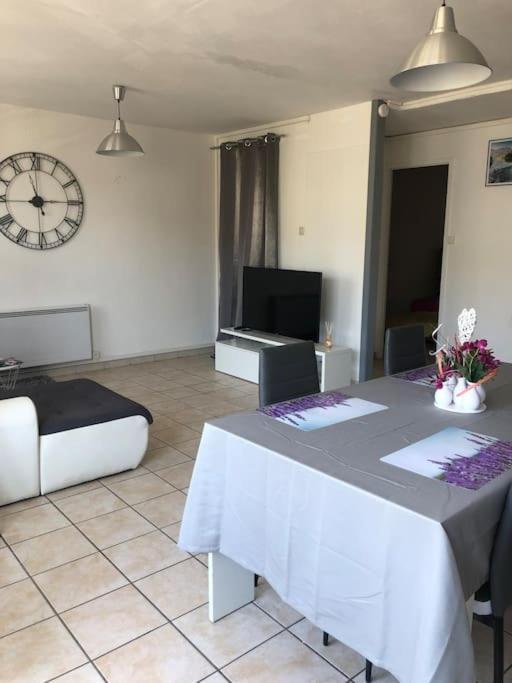 Appartement Balcon, Place De Parking, Centre Ville Valence  Eksteriør bilde