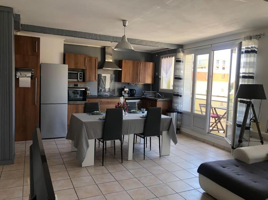 Appartement Balcon, Place De Parking, Centre Ville Valence  Eksteriør bilde
